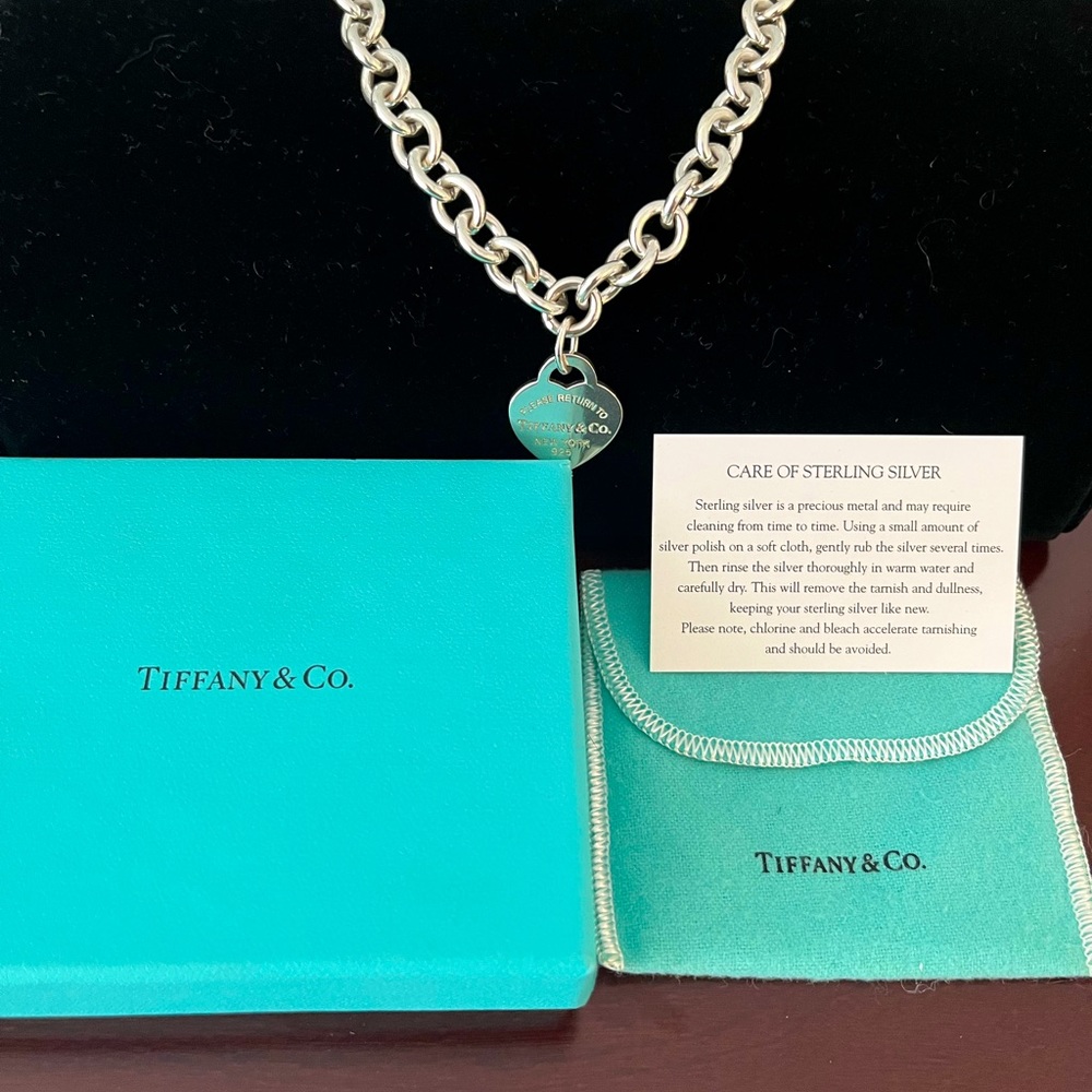 Authentic Tiffany & Co Heart Tag Chain Link Necklace. Sterling silver.